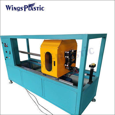 Machine d'extrusion de tubes en plastique