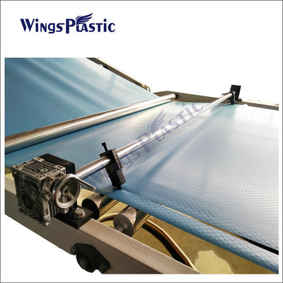 Machine de fabrication de tapis de calandre en PVC
