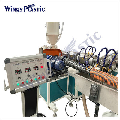 Machine d'extrusion de tuyau d'aspiration renforcée en spirale en plastique facile à entretenir