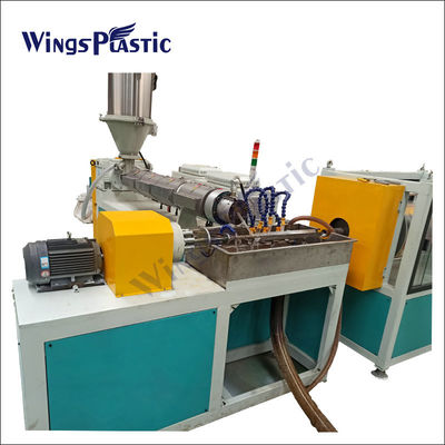 Machine d'extrusion de protection de tuyau en plastique en spirale pour les matériaux PP et PE